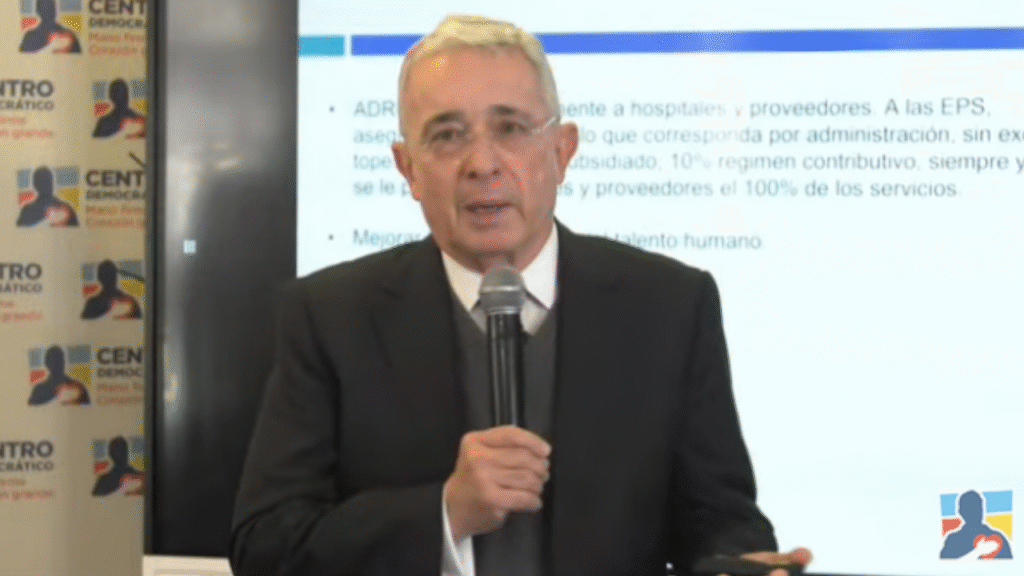 Fiscalía acusó formalmente a Álvaro Uribe