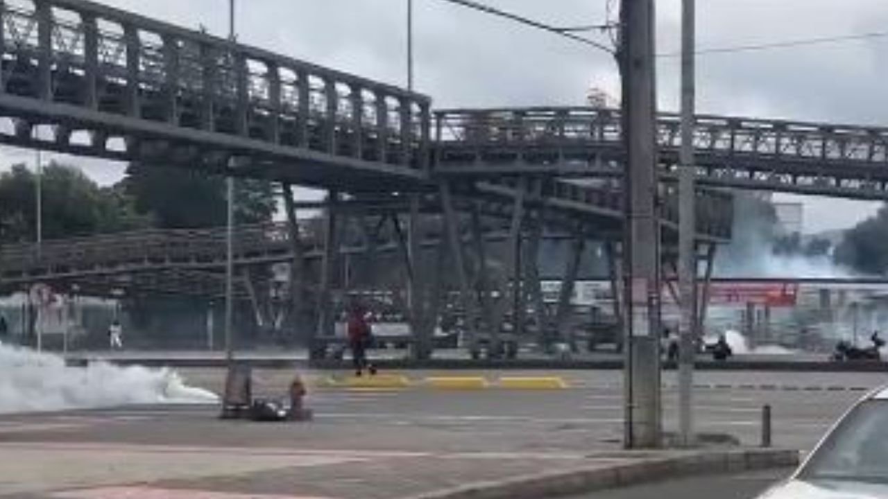 Bloqueos y disturbios UNDMO interviene en choques con encapuchados en la NQS