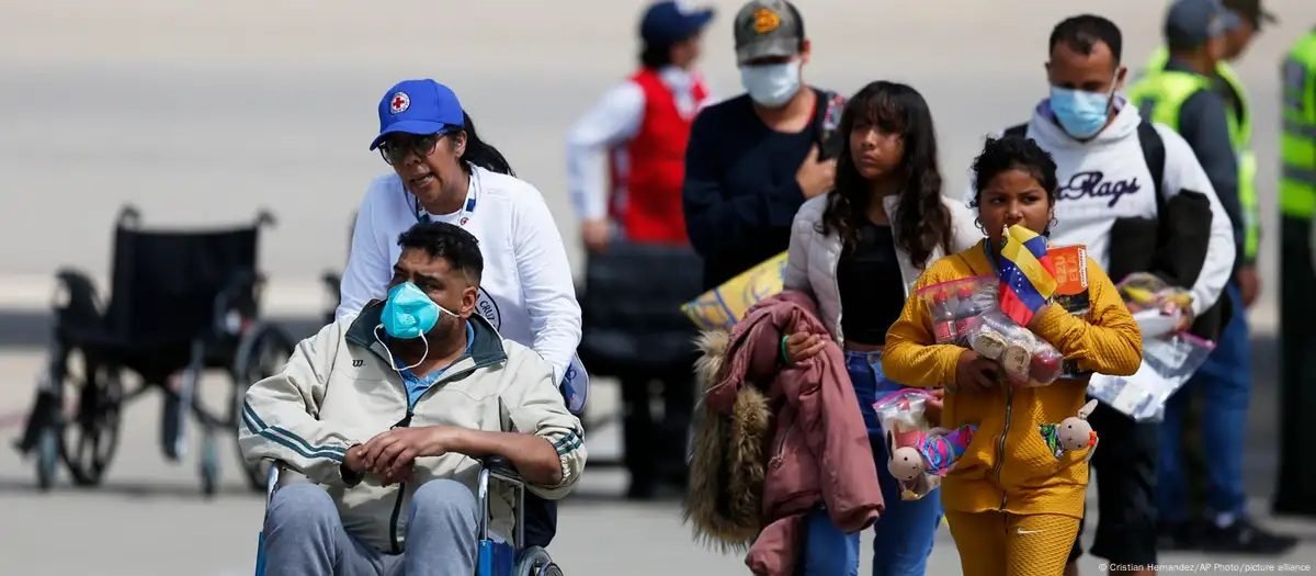 Aterrizó en Maiquetía un vuelo con 319 venezolanos deportados por Trump