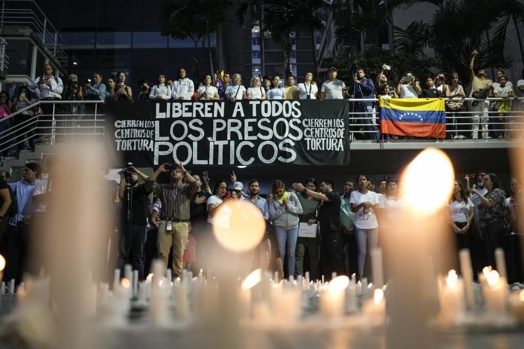 “Le pedimos que eleve su voz”