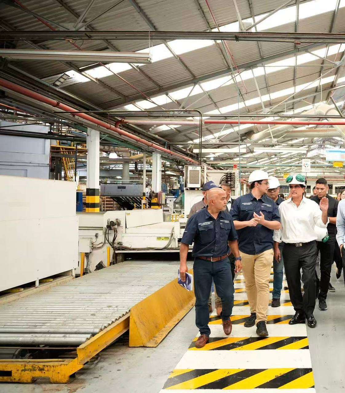 Inversión internacional impulsará las fábricas de cartón en Venezuela