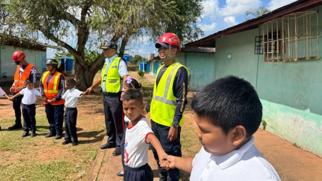 Gobierno pone en marcha simulacro de preparación ante "catástrofes naturales y conflictos armados"