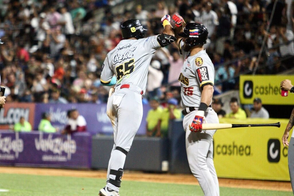 Leones del Caracas despertó y se impuso ante Bravos de Margarita