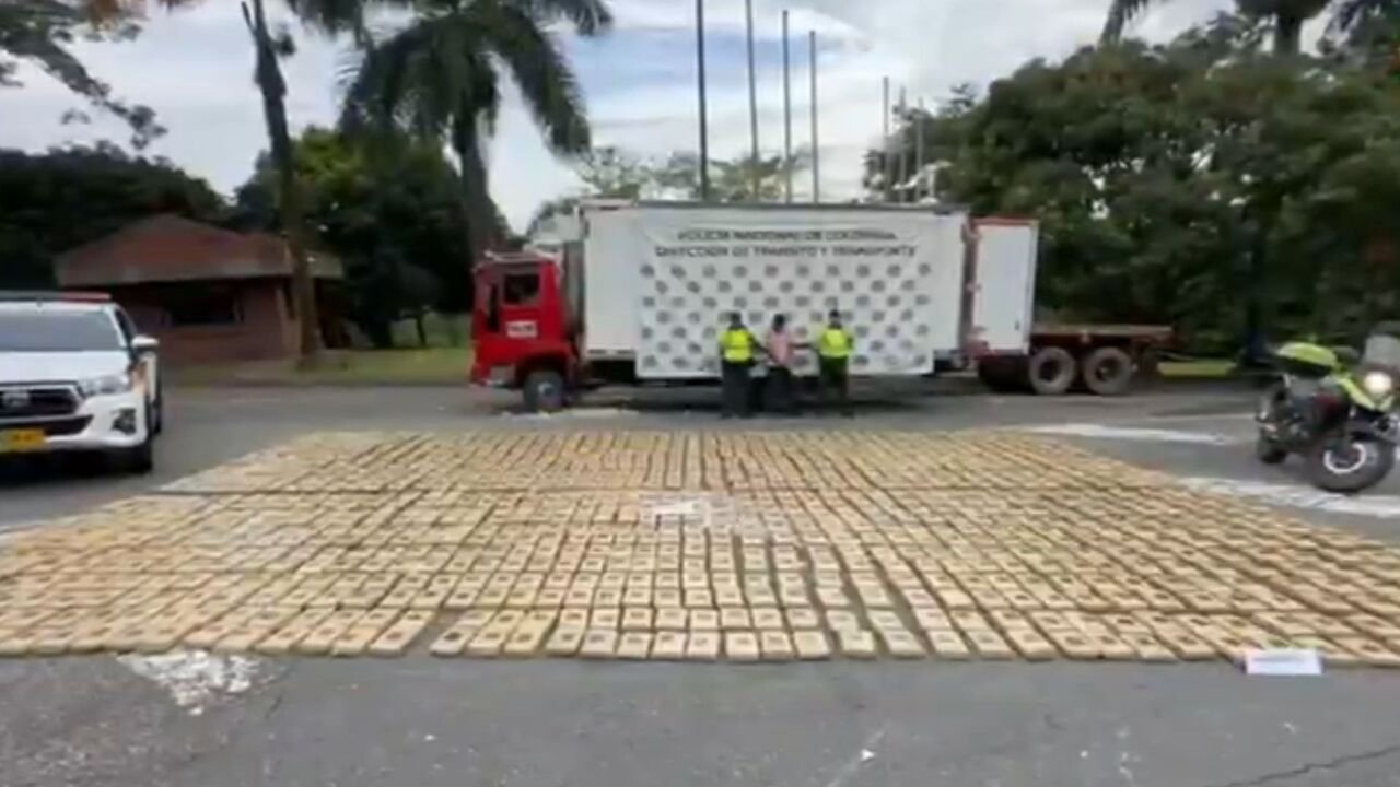 ¡Millonaria carga incautada! Caen 1,2 toneladas de marihuana de las disidencias en la vía Bogotá–Villavicencio