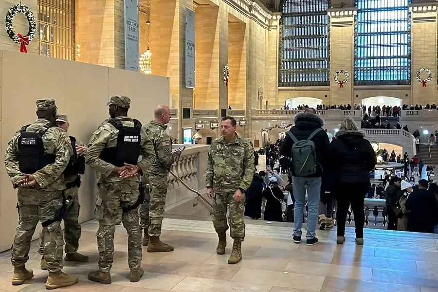 Una jueza nominada por Trump detiene temporalmente el despliegue de tropas en Portland, EE.UU.