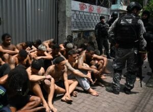 Megaoperativo policial en favelas de Río de Janeiro cobra la vida de 64 personas