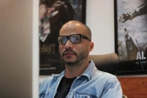 Piden medidas cautelares para periodista Rory Branker debido a grave situación familiar: falleció su único hermano