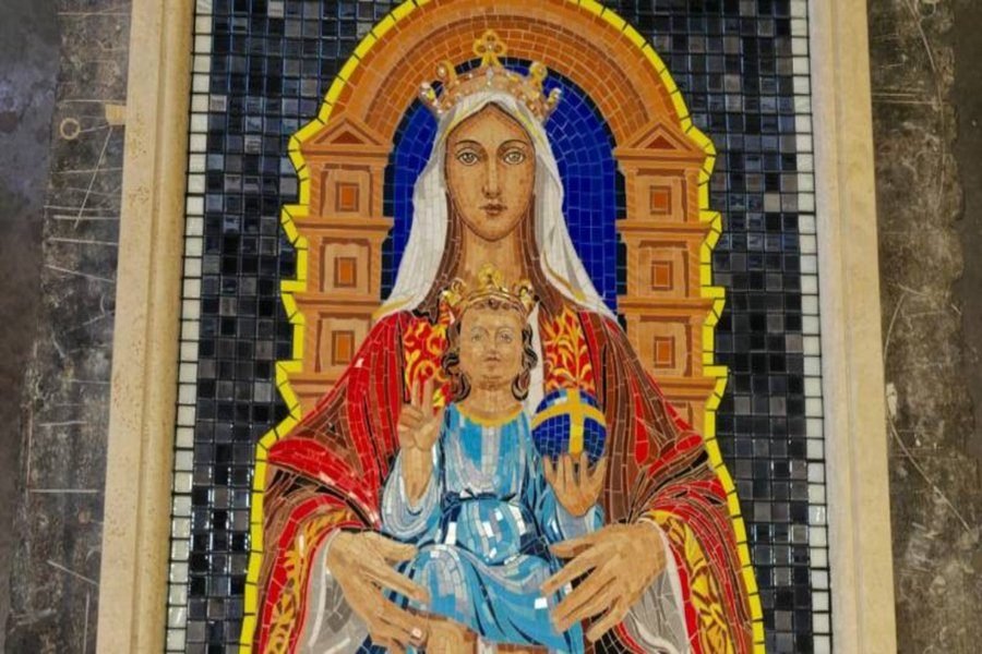 Develan un mosaico de la Virgen de Coromoto en los jardines del Vaticano